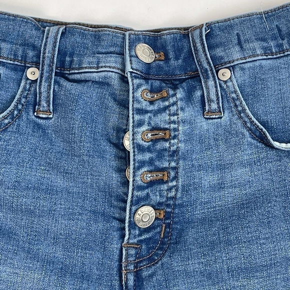 Madewell High-Rise Denim Shorts in Derby Wash: Button-Front Edition Size 26 - Picture 6 of 8